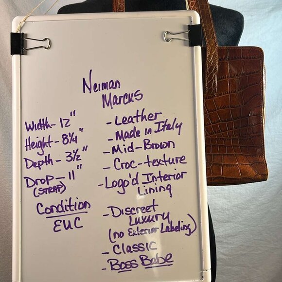 Neiman Marcus Leather Croc Patterned Shoulder Bag  Classic Business Date Night - Picture 2 of 15